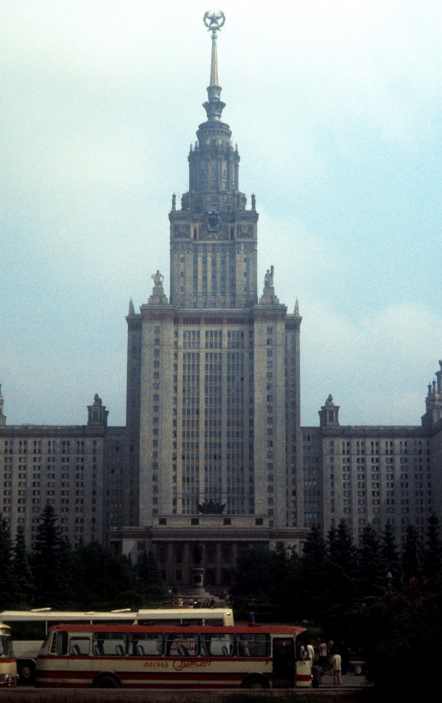 Những địa danh nổi tiếng ở Moscow năm 1985 - Hình 9 Nhung dia danh noi tieng o Moscow nam 1985-Hinh-9