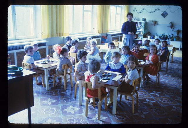 Ảnh màu về thành phố Donetsk bình yên năm 1984 - Hình 7 Anh mau ve thanh pho Donetsk binh yen nam 1984-Hinh-7