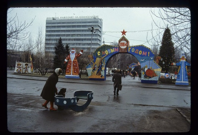 Ảnh màu về thành phố Donetsk bình yên năm 1984 Anh mau ve thanh pho Donetsk binh yen nam 1984