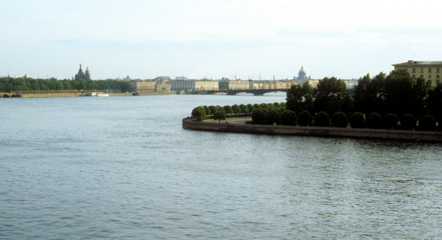 Những hình ảnh về thành phố Leningrad năm 1985 - Hình 2 Nhung hinh anh ve thanh pho Leningrad nam 1985-Hinh-2