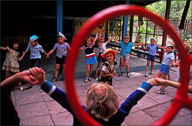 Những khoảnh khắc êm đềm của cư dân Odessa, Ukraine năm 1982 - Hình 2 Nhung khoanh khac em dem cua cu dan Odessa, Ukraine nam 1982-Hinh-2