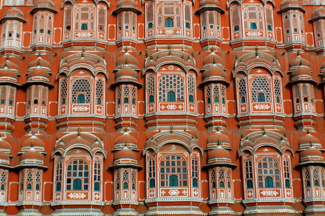 Ngắm cung điện như vương miện trăm tuổi độc đáo nhất thế giới - Hình 5 Ngam cung dien nhu vuong mien tram tuoi doc dao nhat the gioi-Hinh-5