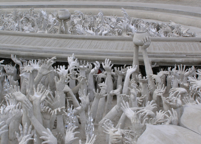 Ngan ngo truoc ngoi chua nhu mot cong trinh hien ra tu the gioi co tich-Hinh-6