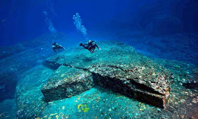 Dieu it biet ve kim tu thap khong lo duoi day bien Nhat Ban-Hinh-9