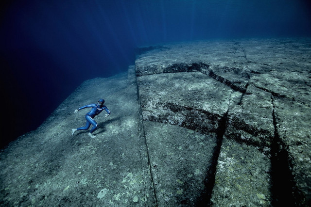 Dieu it biet ve kim tu thap khong lo duoi day bien Nhat Ban-Hinh-6