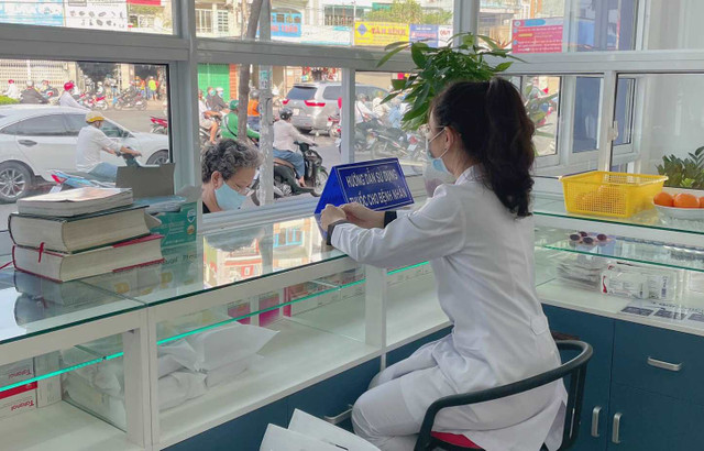 Doanh nghiệp dược nêu loạt khó khăn trong buổi gặp lãnh đạo Sở Y tế TP HCM Doanh nghiep duoc neu loat kho khan trong buoi gap lanh dao So Y te TP HCM