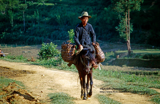 Loạt ảnh không thể rời mắt ở Lào Cai năm 1998 - Hình 12 Loat anh khong the roi mat o Lao Cai nam 1998-Hinh-12