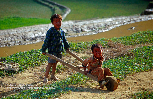 Loạt ảnh không thể rời mắt ở Lào Cai năm 1998 - Hình 11 Loat anh khong the roi mat o Lao Cai nam 1998-Hinh-11