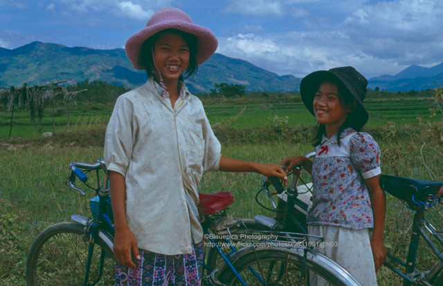 Phan Rang và Nha Trang năm 1993 cực thơ mộng qua ống kính khách Đức - Hình 2 Phan Rang va Nha Trang nam 1993 cuc tho mong qua ong kinh khach Duc-Hinh-2