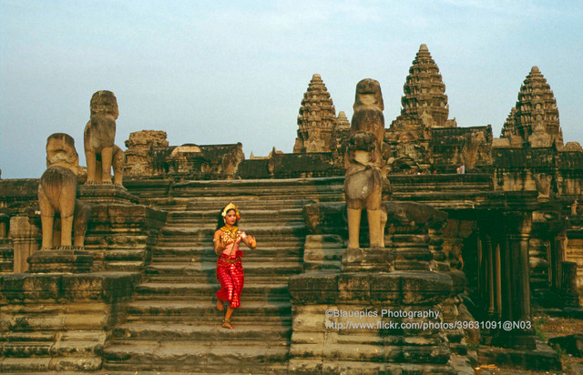 Phế tích Angkor Wat 3 thập niên trước trông như nào? - Hình 6 Phe tich Angkor Wat 3 thap nien truoc trong nhu nao?-Hinh-6