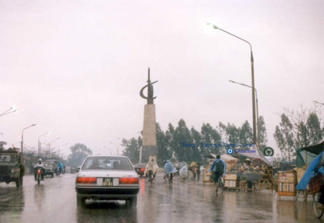 Hoài niệm thủ đô Hà Nội năm 1991 qua ống kính khách Tây Hoai niem thu do Ha Noi nam 1991 qua ong kinh khach Tay