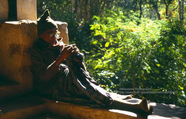 Anh dac sac ve thanh pho dong dan thu hai Myanmar nam 1992-Hinh-8