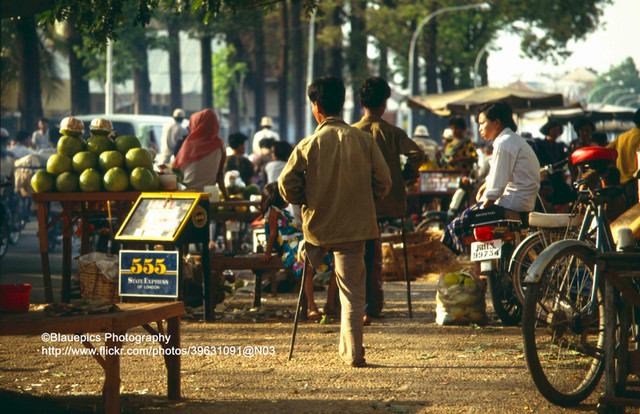 Cuộc sống ở thủ đô Campuchia ba thập niên trước cực đặc biệt - Hình 3 Cuoc song o thu do Campuchia ba thap nien truoc cuc dac biet-Hinh-3