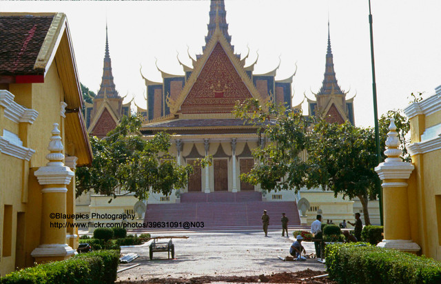 Cuộc sống ở thủ đô Campuchia ba thập niên trước cực đặc biệt - Hình 11 Cuoc song o thu do Campuchia ba thap nien truoc cuc dac biet-Hinh-11