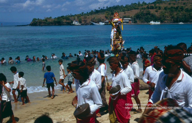 Thiên đường du lịch Bali vô cùng độc đáo năm 1991 - Hình 4 Thien duong du lich Bali vo cung doc dao nam 1991-Hinh-4
