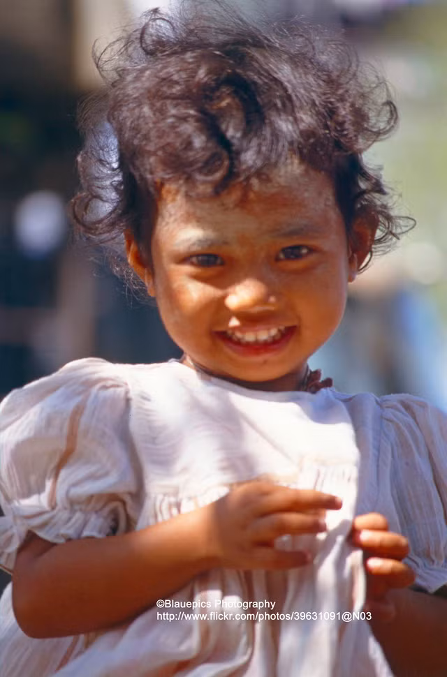 Cuoc song soi dong o thu do cua Myanmar nam 1992-Hinh-9
