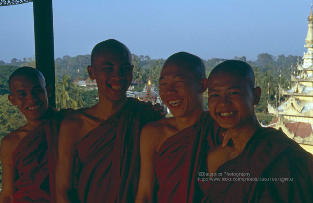 Cuoc song soi dong o thu do cua Myanmar nam 1992-Hinh-13