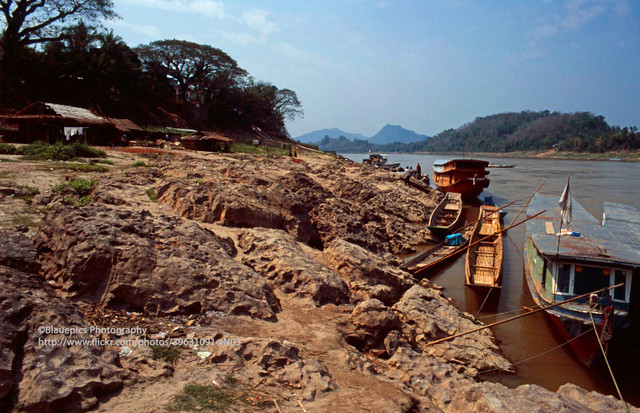 Cố đô Luang Prabang của Lào năm 1996 đẹp cổ xưa - Hình 12 Co do Luang Prabang cua Lao nam 1996 dep co xua-Hinh-12