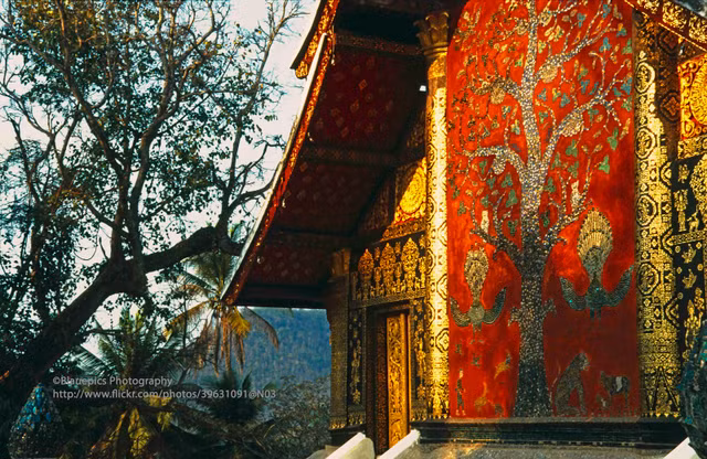 Co do Luang Prabang cua Lao nam 1996 dep co xua-Hinh-4