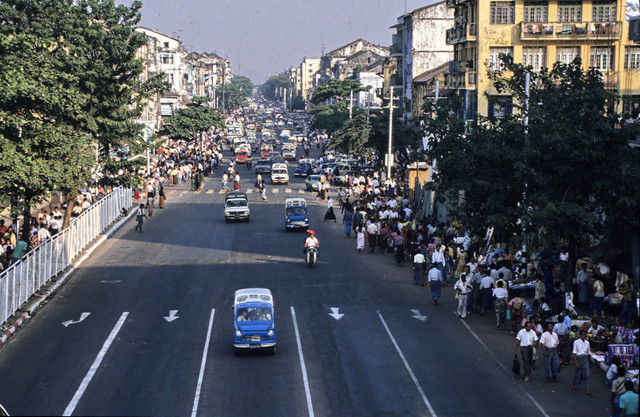 Những khung cảnh thú vị về đất nước Myanmar năm 1992 Nhung khung canh thu vi ve dat nuoc Myanmar nam 1992