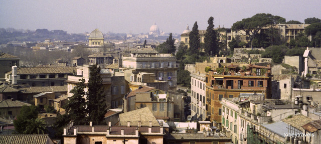 Du ngoạn thành phố Roma năm 1982 qua loạt ảnh hiếm - Hình 10 Du ngoan thanh pho Roma nam 1982 qua loat anh hiem-Hinh-10