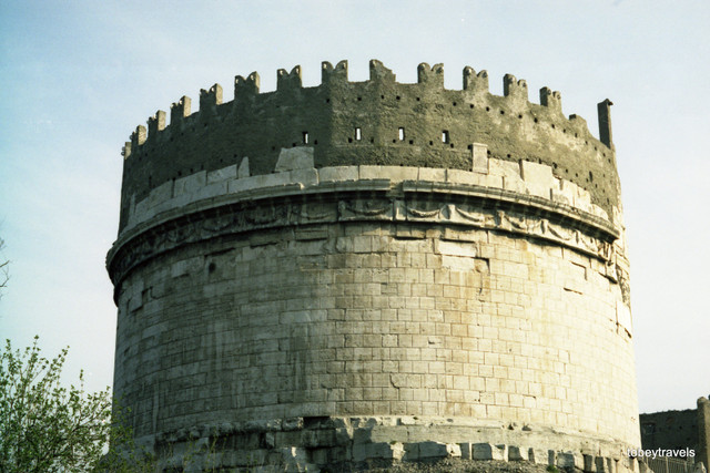 Du ngoạn thành phố Roma năm 1982 qua loạt ảnh hiếm - Hình 11 Du ngoan thanh pho Roma nam 1982 qua loat anh hiem-Hinh-11