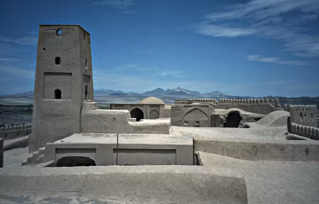 Loat anh sinh dong ve cuoc song muon mau o Iran nam 1996-Hinh-21