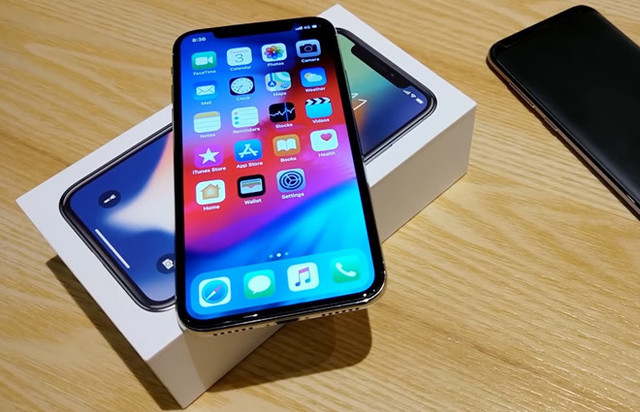 Đây là cách tạo ra một chiếc iPhone X giá 10 triệu Day la cach tao ra mot chiec iPhone X gia 10 trieu