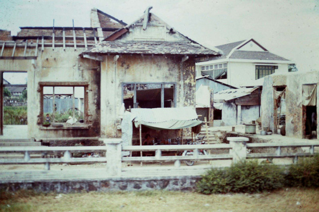 Ảnh đặc biệt về Cố đô Huế năm 1969 qua ống kính người Mỹ - Hình 6 Anh dac biet ve Co do Hue nam 1969 qua ong kinh nguoi My-Hinh-6