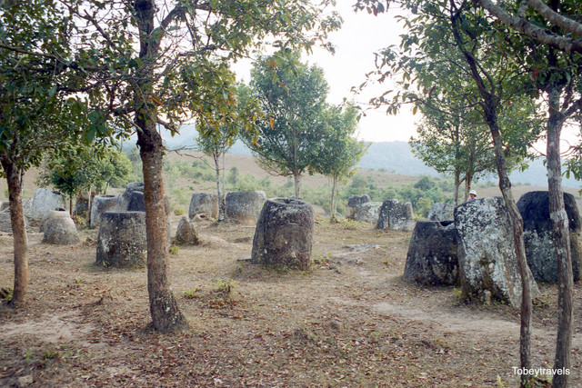 Cánh đồng chum huyền bí của Lào qua ống kính người Tây - Hình 3 Canh dong chum huyen bi cua Lao qua ong kinh nguoi Tay-Hinh-3