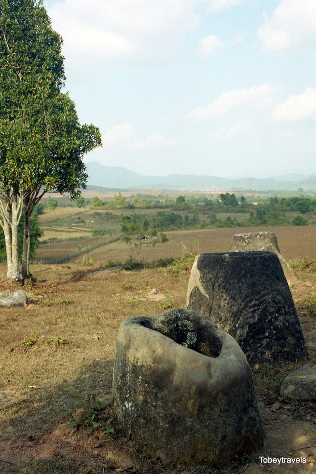 Cánh đồng chum huyền bí của Lào qua ống kính người Tây - Hình 5 Canh dong chum huyen bi cua Lao qua ong kinh nguoi Tay-Hinh-5