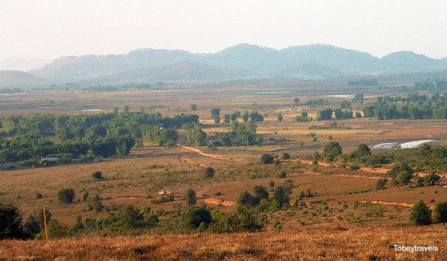 Cánh đồng chum huyền bí của Lào qua ống kính người Tây - Hình 6 Canh dong chum huyen bi cua Lao qua ong kinh nguoi Tay-Hinh-6