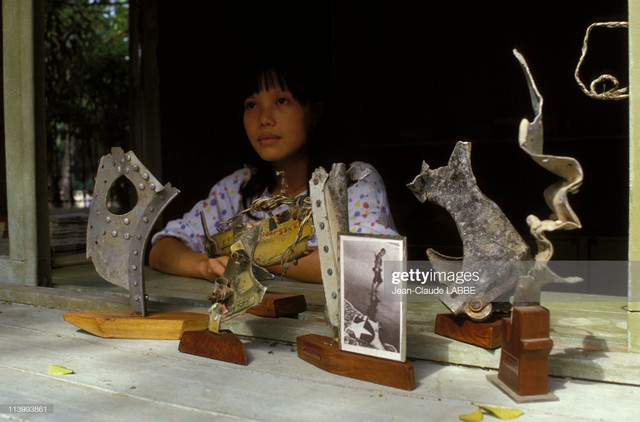 Người Hà Nội những năm 1994 qua loạt ảnh chân dung - Hình 6 Nguoi Ha Noi nhung nam 1994 qua loat anh chan dung-Hinh-6