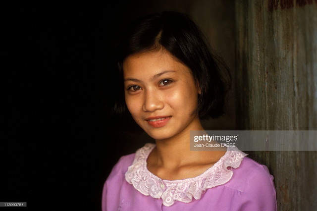 Người Hà Nội những năm 1994 qua loạt ảnh chân dung - Hình 10 Nguoi Ha Noi nhung nam 1994 qua loat anh chan dung-Hinh-10