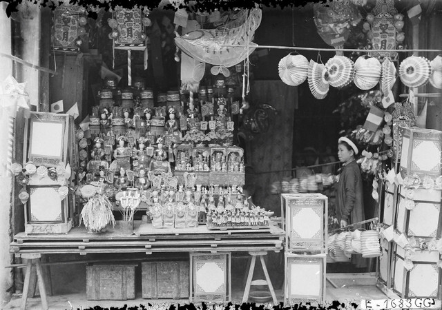Tết Trung thu ở Hà Nội năm 1926 cực rực rỡ dù ảnh đen trắng - Hình 9 Tet Trung thu o Ha Noi nam 1926 cuc ruc ro du anh den trang-Hinh-9