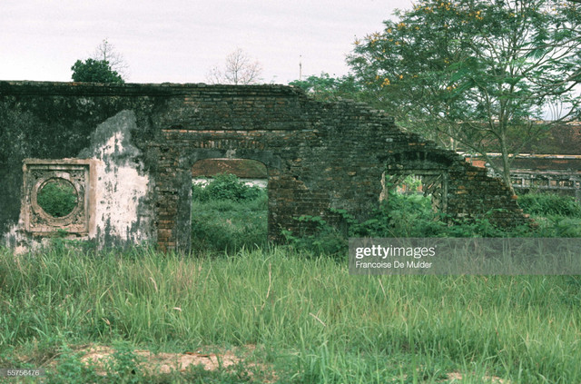 Khung cảnh bình dị ở Hoàng thành Huế năm 1989 - Hình 13 Khung canh binh di o Hoang thanh Hue nam 1989-Hinh-13
