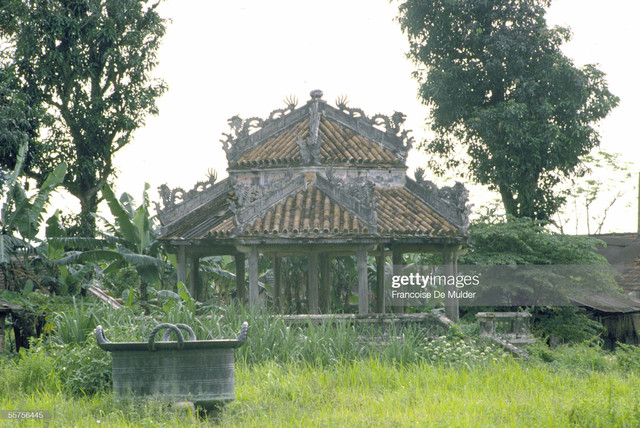 Khung cảnh bình dị ở Hoàng thành Huế năm 1989 - Hình 8 Khung canh binh di o Hoang thanh Hue nam 1989-Hinh-8