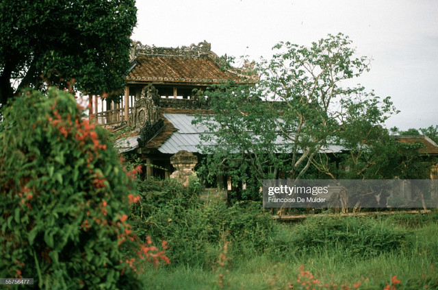 Khung cảnh bình dị ở Hoàng thành Huế năm 1989 - Hình 10 Khung canh binh di o Hoang thanh Hue nam 1989-Hinh-10