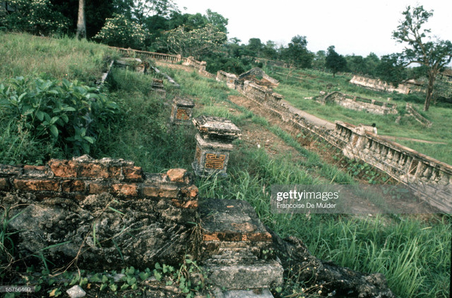 Khung cảnh bình dị ở Hoàng thành Huế năm 1989 - Hình 6 Khung canh binh di o Hoang thanh Hue nam 1989-Hinh-6