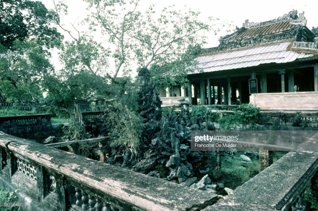 Khung cảnh bình dị ở Hoàng thành Huế năm 1989 - Hình 11 Khung canh binh di o Hoang thanh Hue nam 1989-Hinh-11