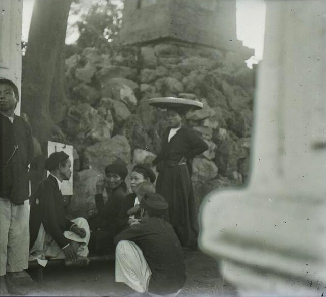 Không khí Tết Hà Nội năm 1928 qua ống kính người Pháp - Hình 8 Khong khi Tet Ha Noi nam 1928 qua ong kinh nguoi Phap-Hinh-8