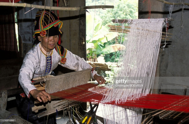 Loạt ảnh phải xem về Điện Biên năm 2003 - Hình 8 Loat anh phai xem ve Dien Bien nam 2003-Hinh-8