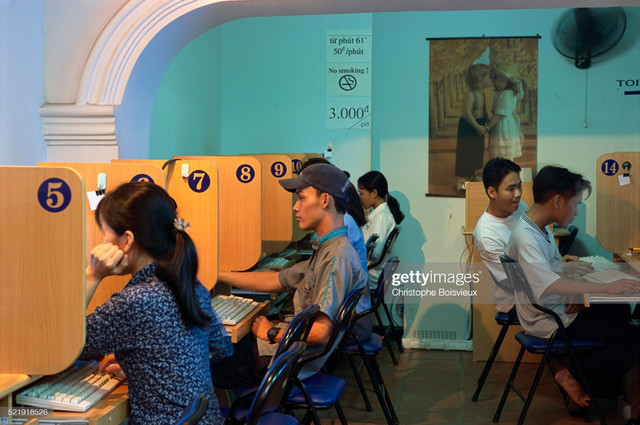 TP.HCM mùa xuân năm 1996 rực rỡ qua loạt ảnh quý - Hình 9 TP.HCM mua xuan nam 1996 ruc ro qua loat anh quy-Hinh-9