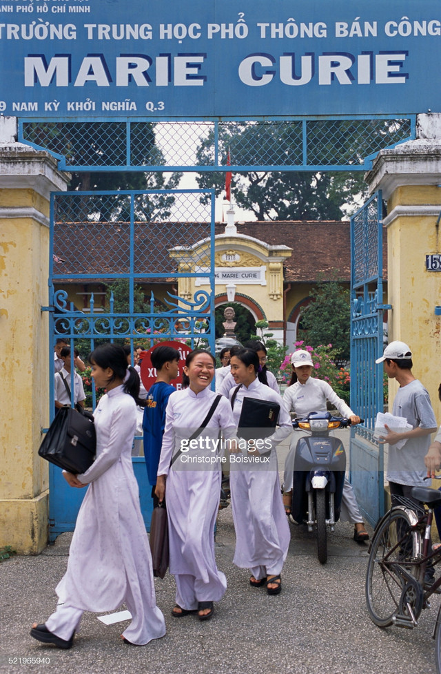 TP.HCM mùa xuân năm 1996 rực rỡ qua loạt ảnh quý - Hình 16 TP.HCM mua xuan nam 1996 ruc ro qua loat anh quy-Hinh-16