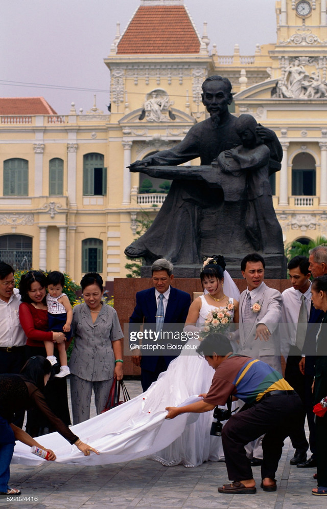 TP.HCM mùa xuân năm 1996 rực rỡ qua loạt ảnh quý - Hình 3 TP.HCM mua xuan nam 1996 ruc ro qua loat anh quy-Hinh-3