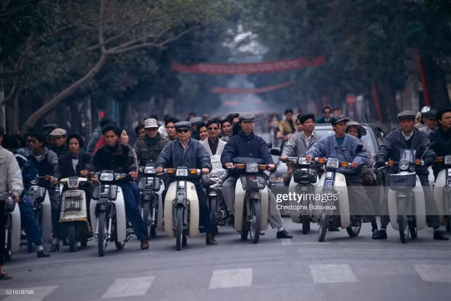 Ha Noi nam 1996 qua anh cua tay may nguoi Phap