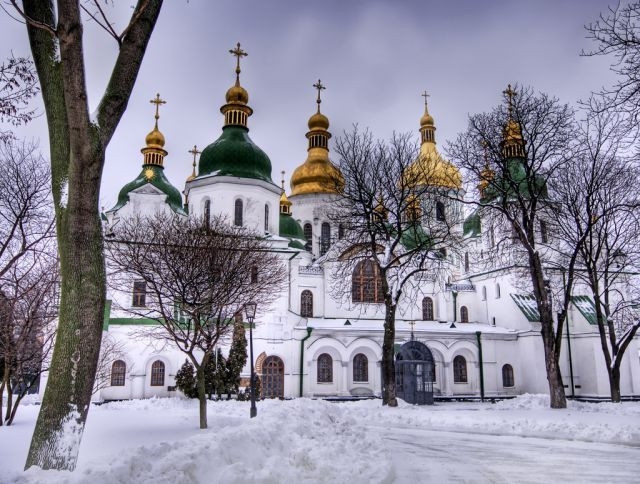 Bất ngờ về nhà thờ cổ nổi tiếng nhất đất nước Ukraine - Hình 2 Bat ngo ve nha tho co noi tieng nhat dat nuoc Ukraine-Hinh-2