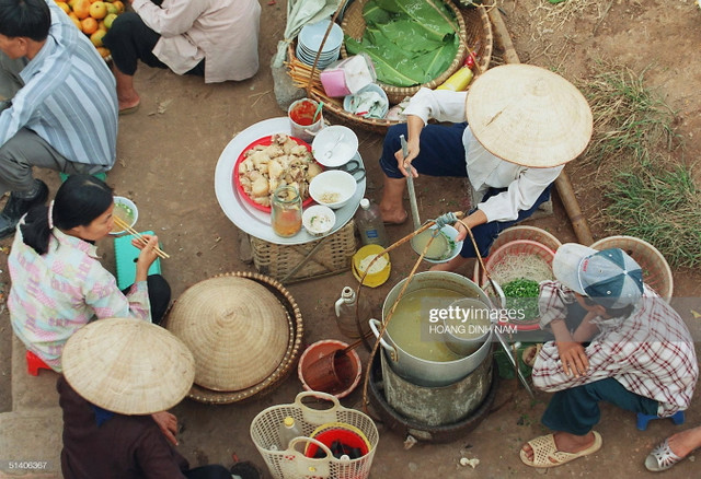 Việt Nam năm 1997 qua loạt ảnh cực độc - Hình 6 Viet Nam nam 1997 qua loat anh cuc doc-Hinh-6