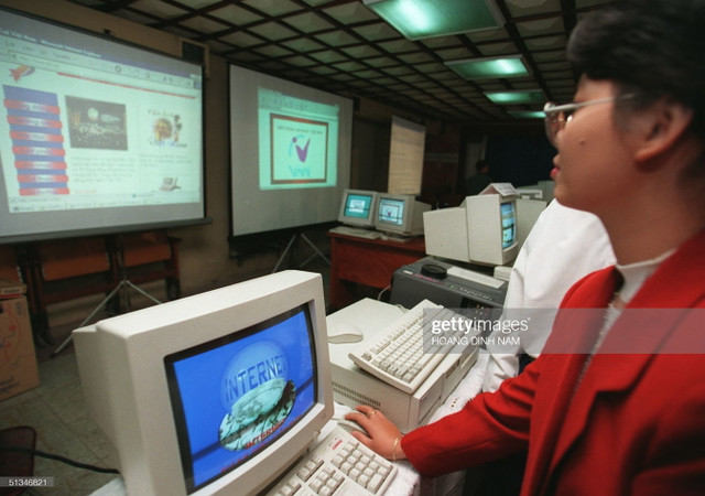 Việt Nam năm 1997 qua loạt ảnh cực độc - Hình 8 Viet Nam nam 1997 qua loat anh cuc doc-Hinh-8