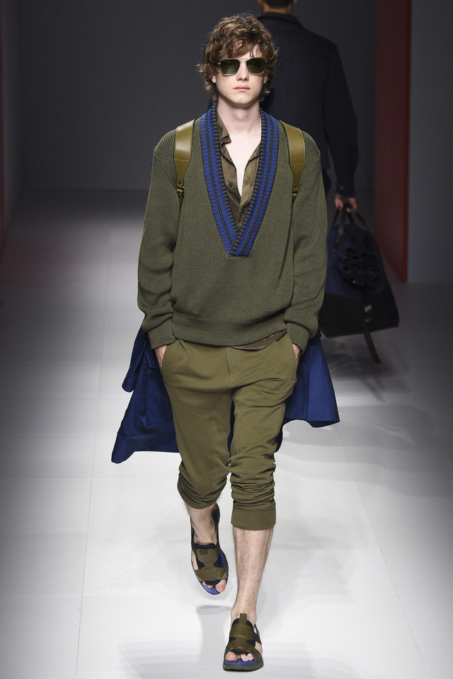 Những thương hiệu thời trang nam xa xỉ nhất thế giới - Hình 10 Nhung thuong hieu thoi trang nam xa xi nhat the gioi-Hinh-10